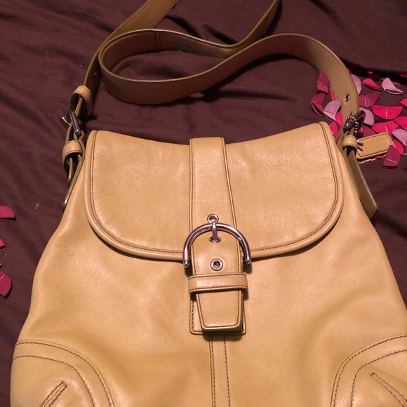 Coach purse - Picture 2 of 6